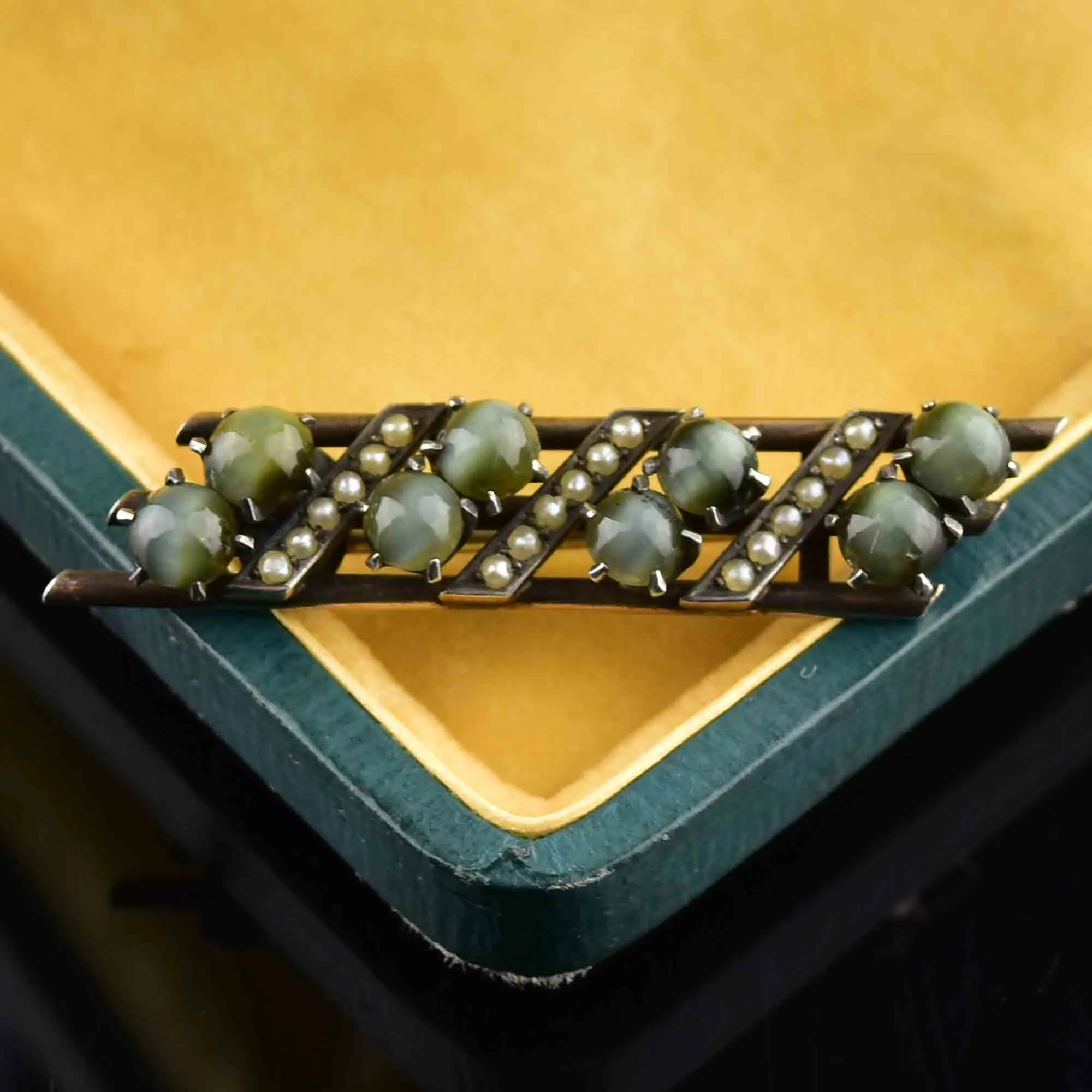 Silver Art Deco Chrysoberyl Cats Eye Brooch