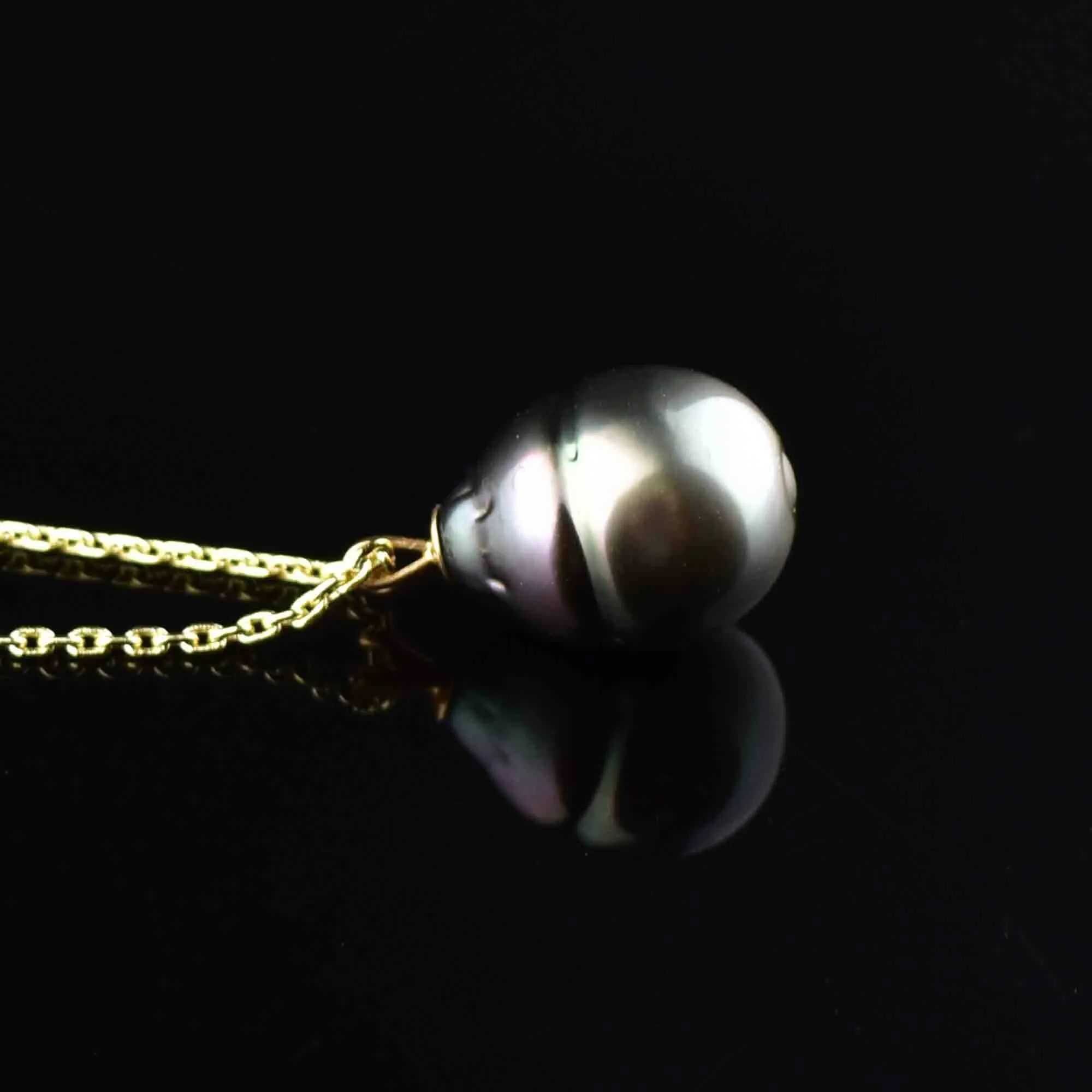 Vintage 14K Gold Baroque Black Pearl Pendant Necklace