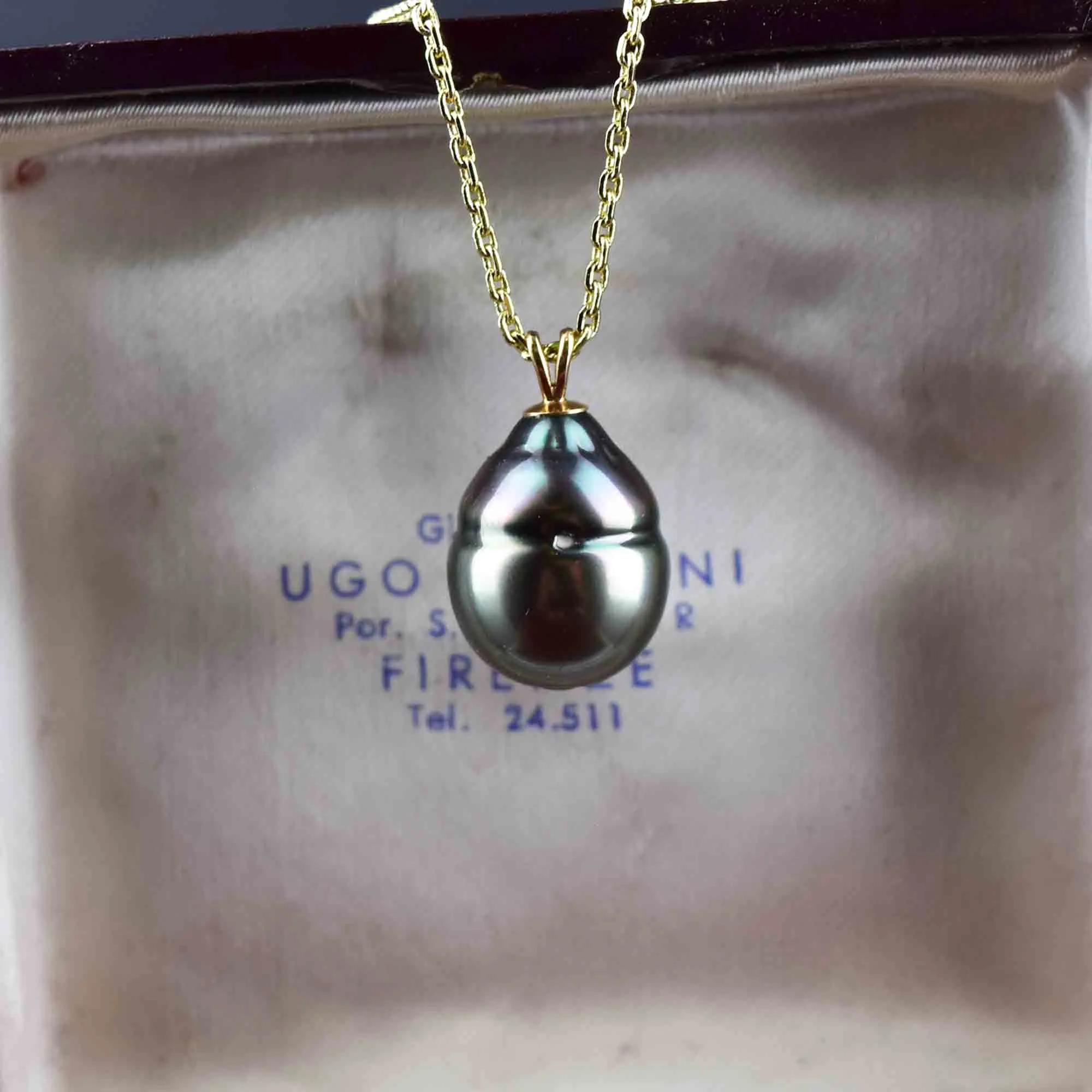 Vintage 14K Gold Baroque Black Pearl Pendant Necklace