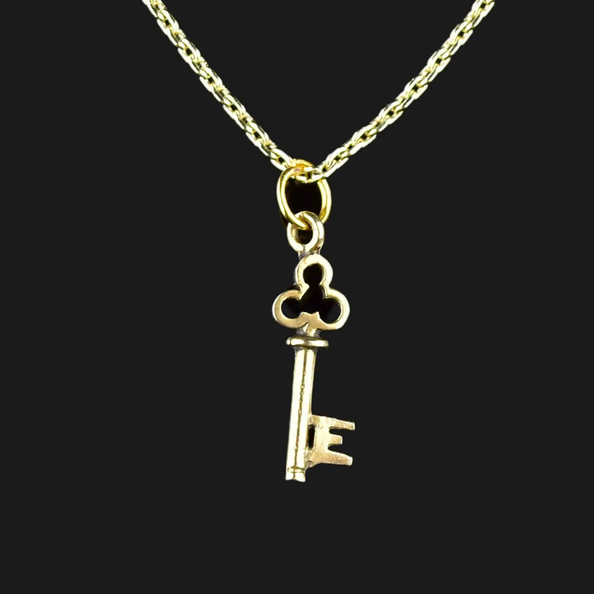 Vintage 14K Gold E Monogram Key Necklace